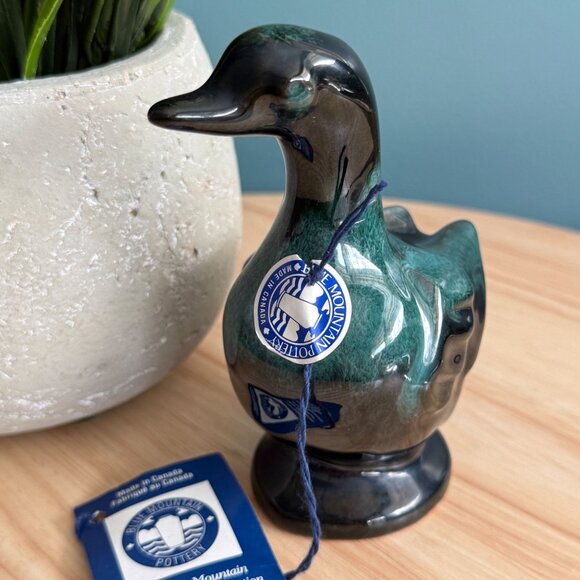 Vintage Blue Mountain Pottery Duck with Tags 305 Canada - Picture 1 of 11